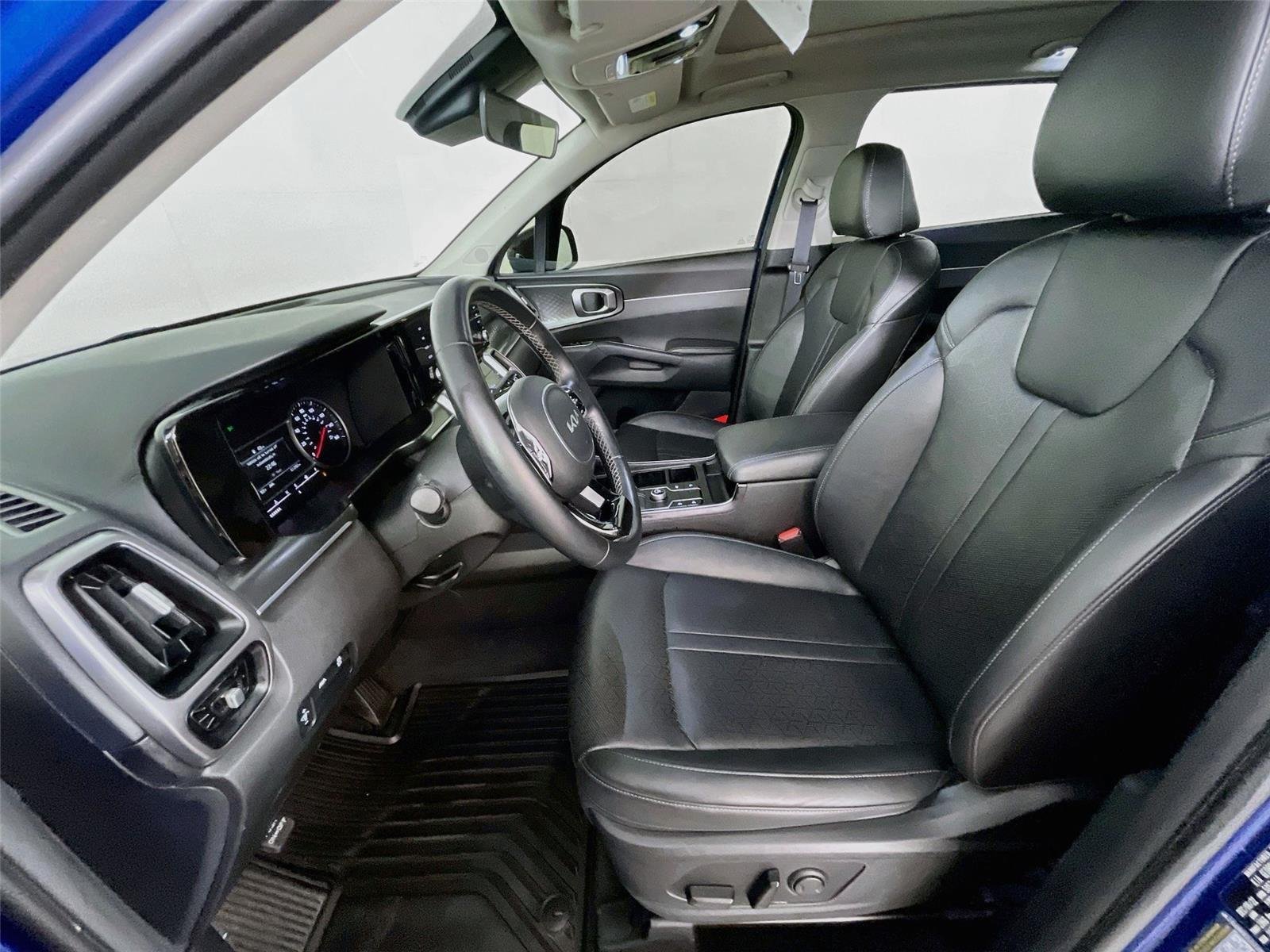 Used 2023 Kia Sorento S w/ Panoramic Sunroof Package FWD image 25