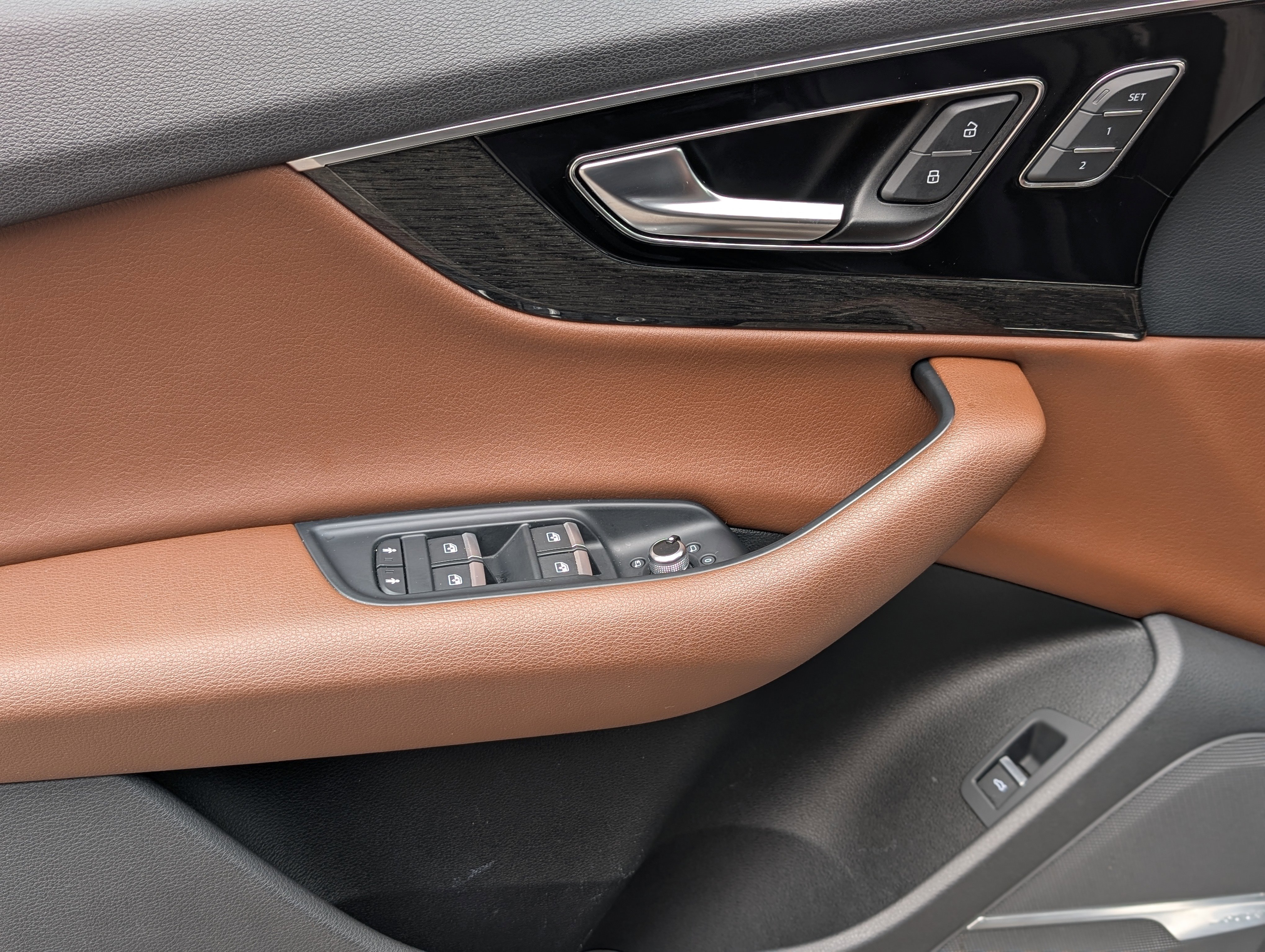 Used 2018 Audi Q7 3.0T Prestige w/ Prestige Package image 17