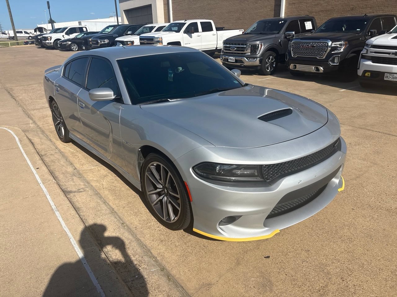 Used 2020 Dodge Charger R/T w/ Plus Group RWD image 4