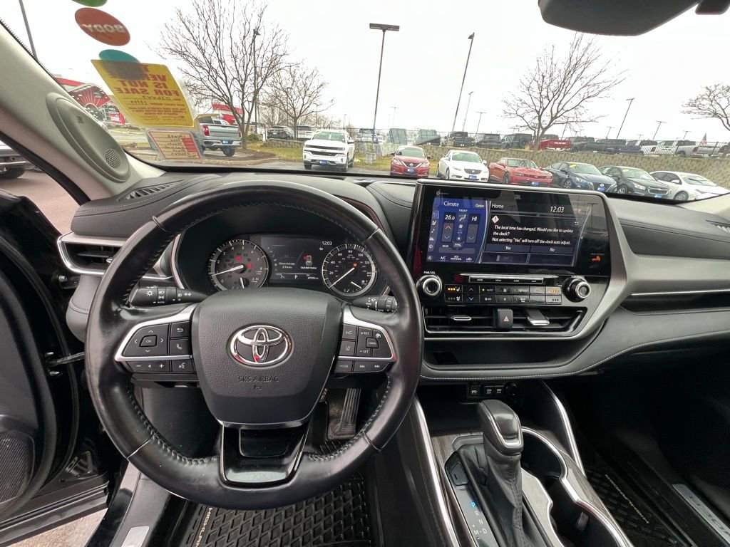 Used 2020 Toyota Highlander Platinum image 40