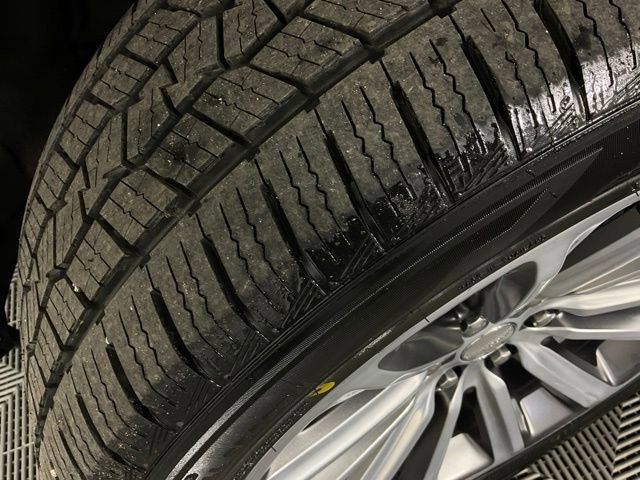 Used 2023 Jeep Grand Wagoneer L Series II w/ Convenience Group III image 40