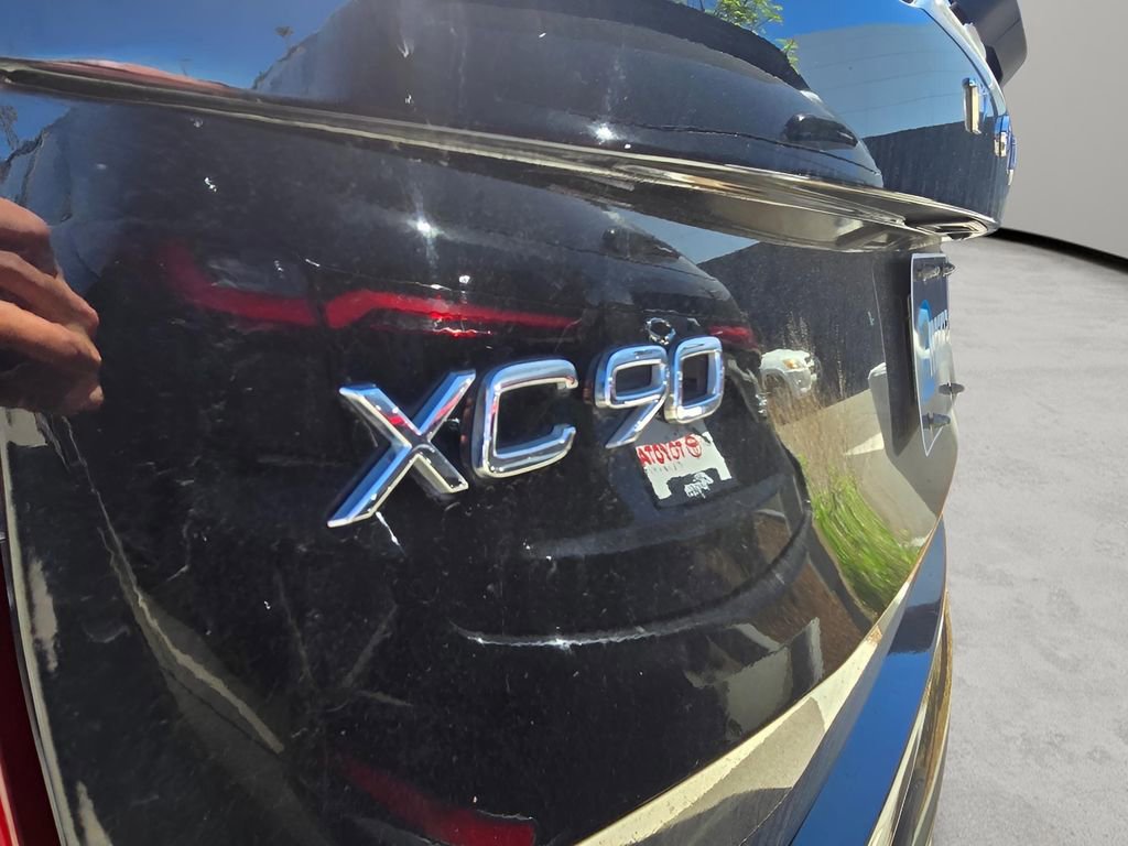 Used 2016 Volvo XC90 T6 Momentum AWD/4WD image 16