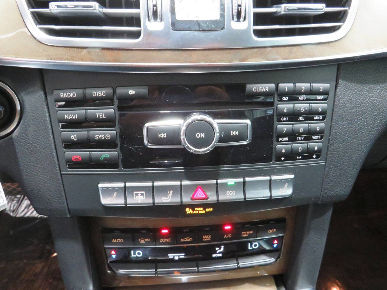 Used 2014 Mercedes-Benz E 350 Sedan image 21