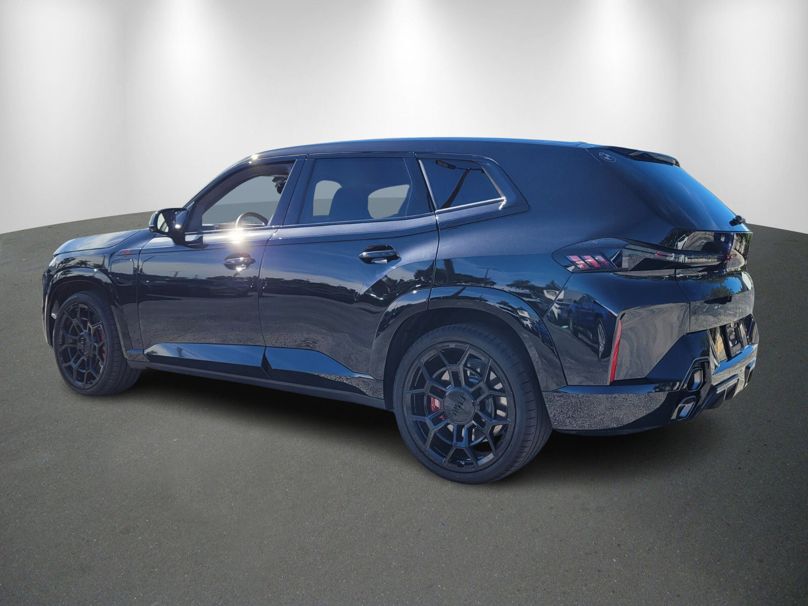 New 2026 BMW XM Label Red w/ M Driver's Package image 5