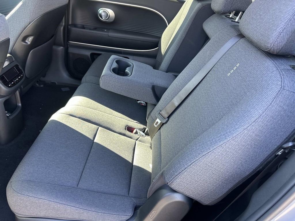 New 2026 Hyundai Ioniq 9 SE w/ Tow & Go Package image 20