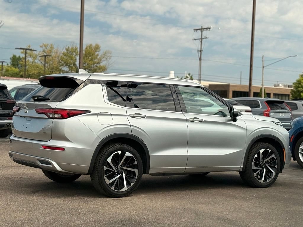 Used 2022 Mitsubishi Outlander SEL AWD/4WD image 33