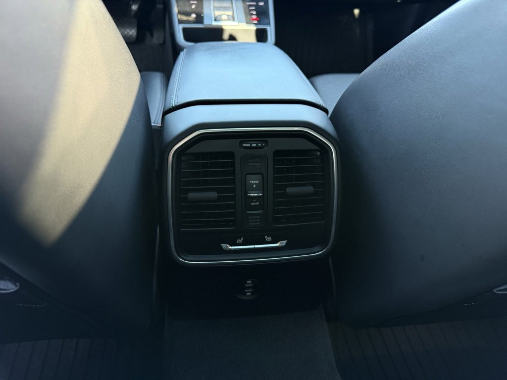 Used 2022 Porsche Macan S w/ Premium Package Plus image 27