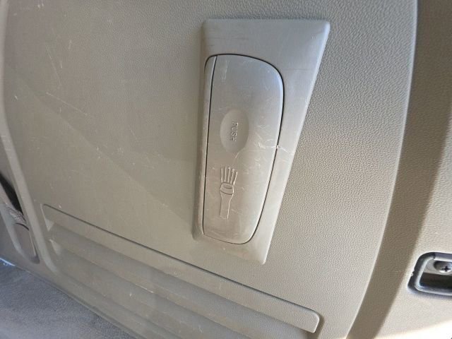 Used 2011 Chrysler Town & Country Limited image 30