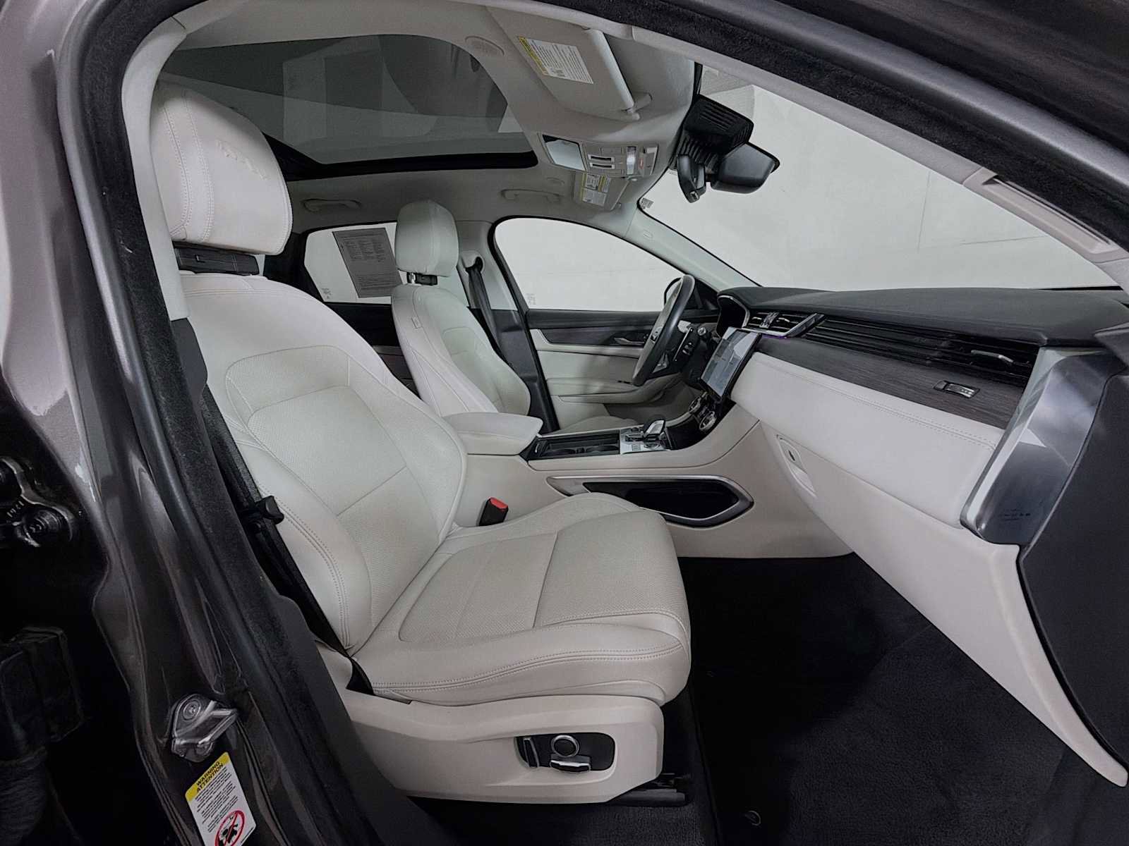 Used 2022 Jaguar F-PACE S AWD/4WD image 28