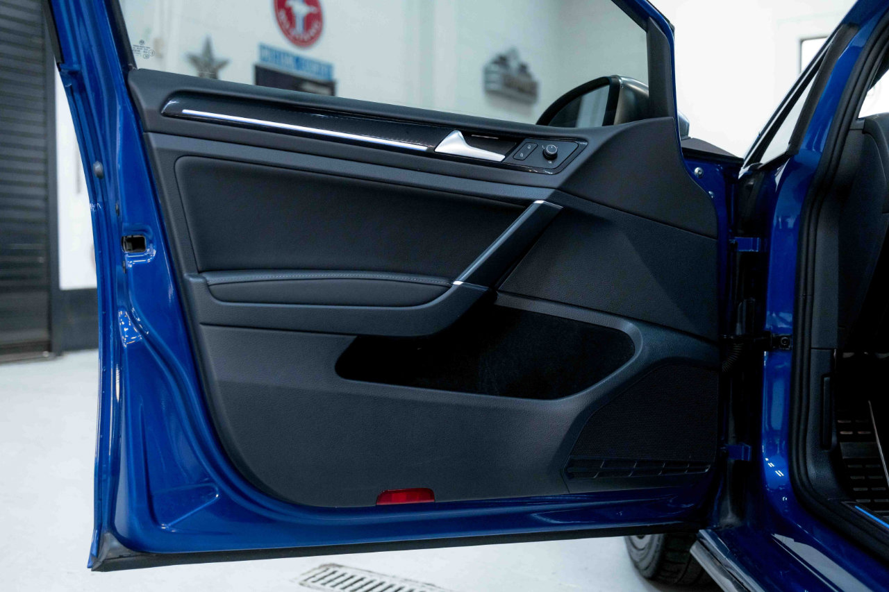 Used 2018 Volkswagen Golf R DCS and Navigation 7A image 34