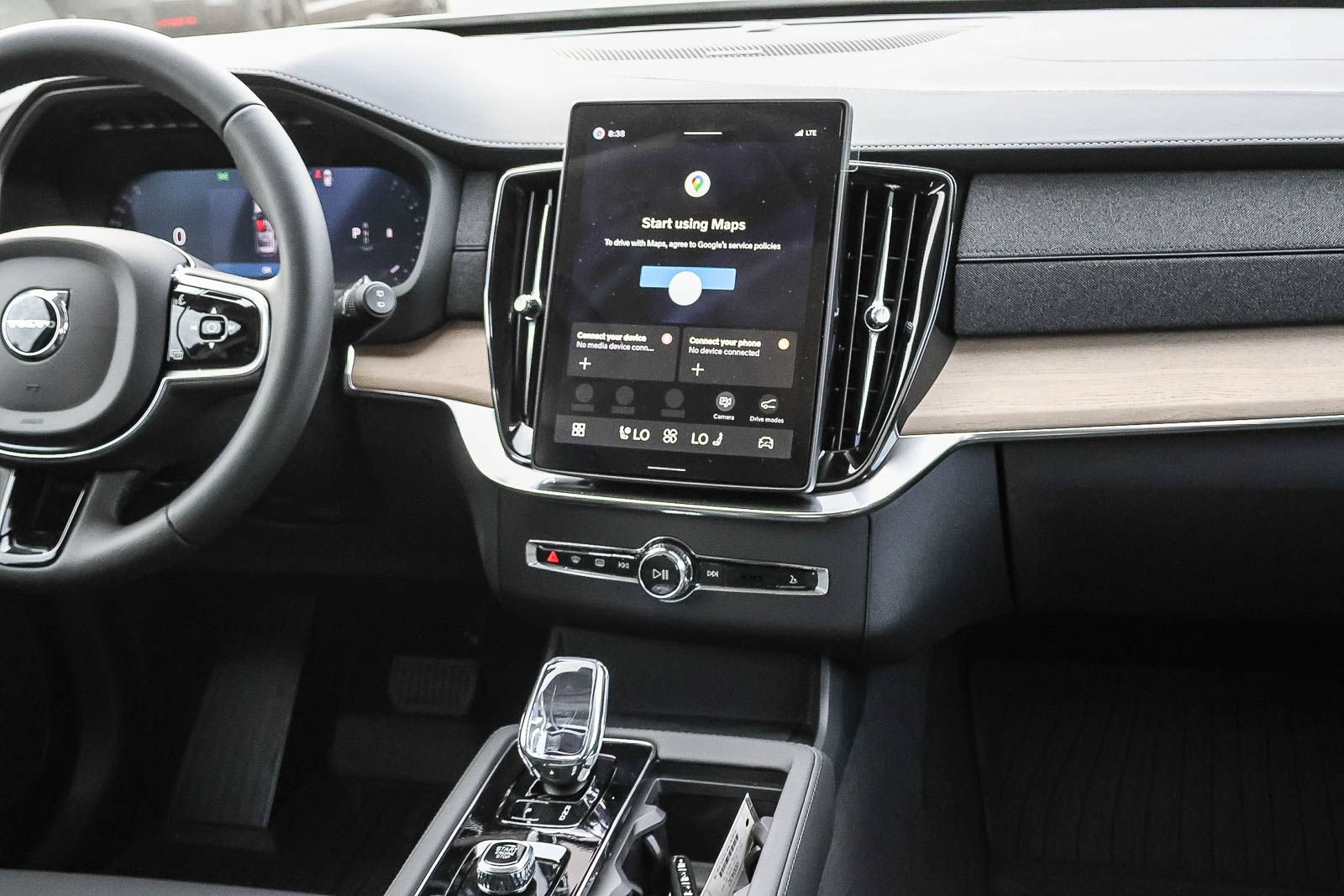 New 2027 Volvo XC90 B6 Plus AWD/4WD image 21