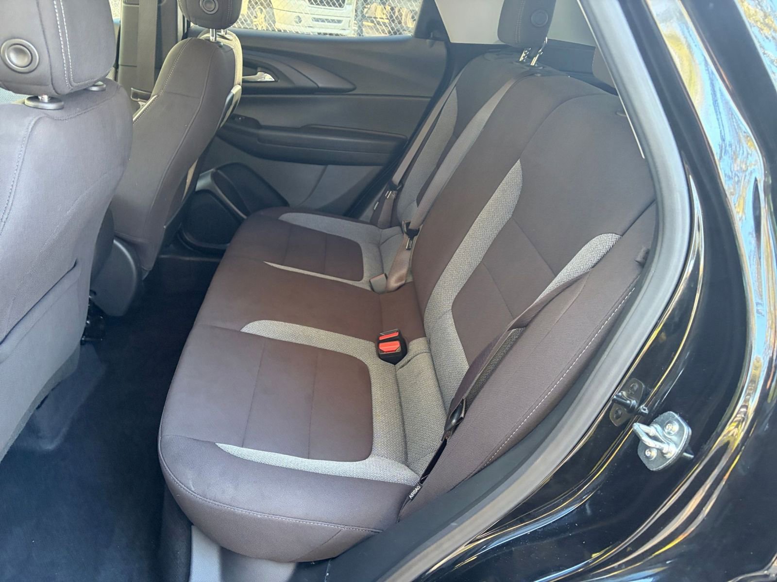 Used 2025 Chevrolet TrailBlazer LT image 32