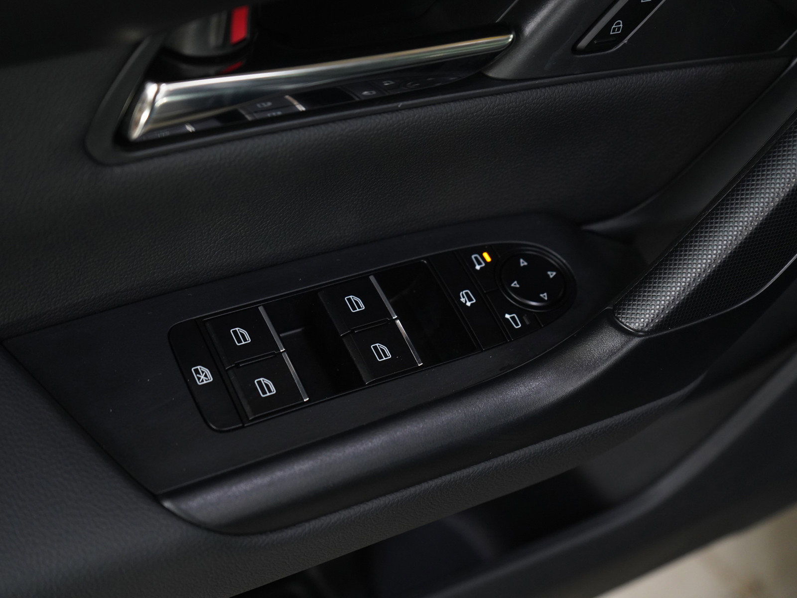 Certified 2025 MAZDA CX-50 2.5 Hybrid w/ Premium Plus Pkg image 20