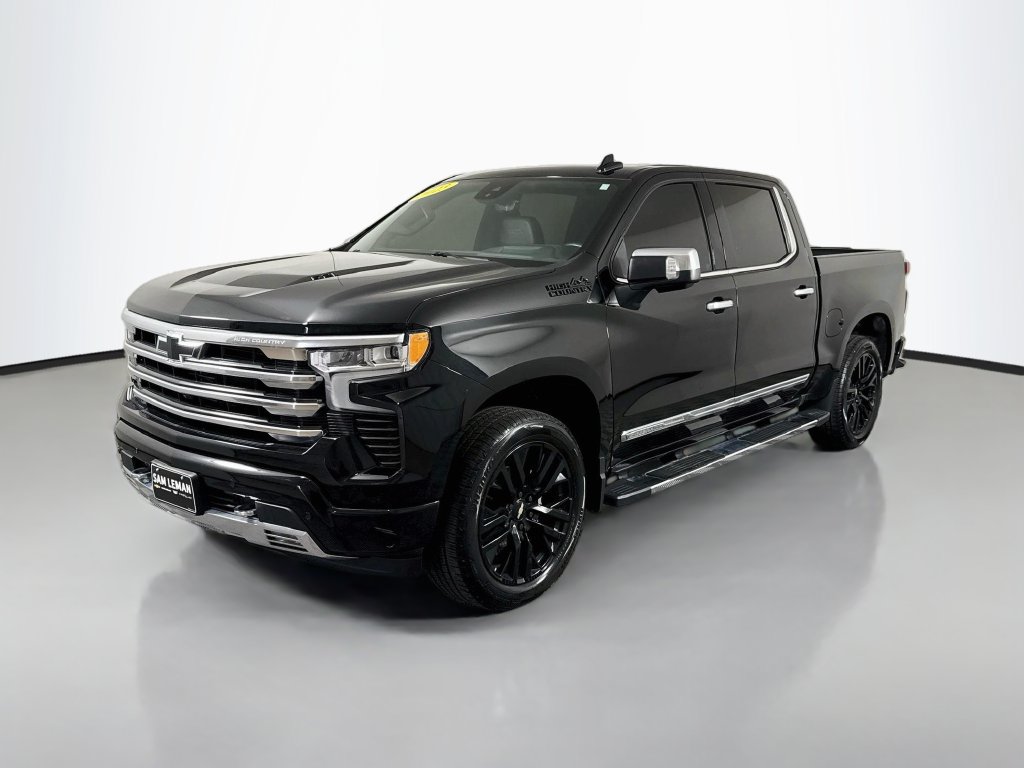 Used 2023 Chevrolet Silverado 1500 High Country w/ Technology Package AWD/4WD image 3