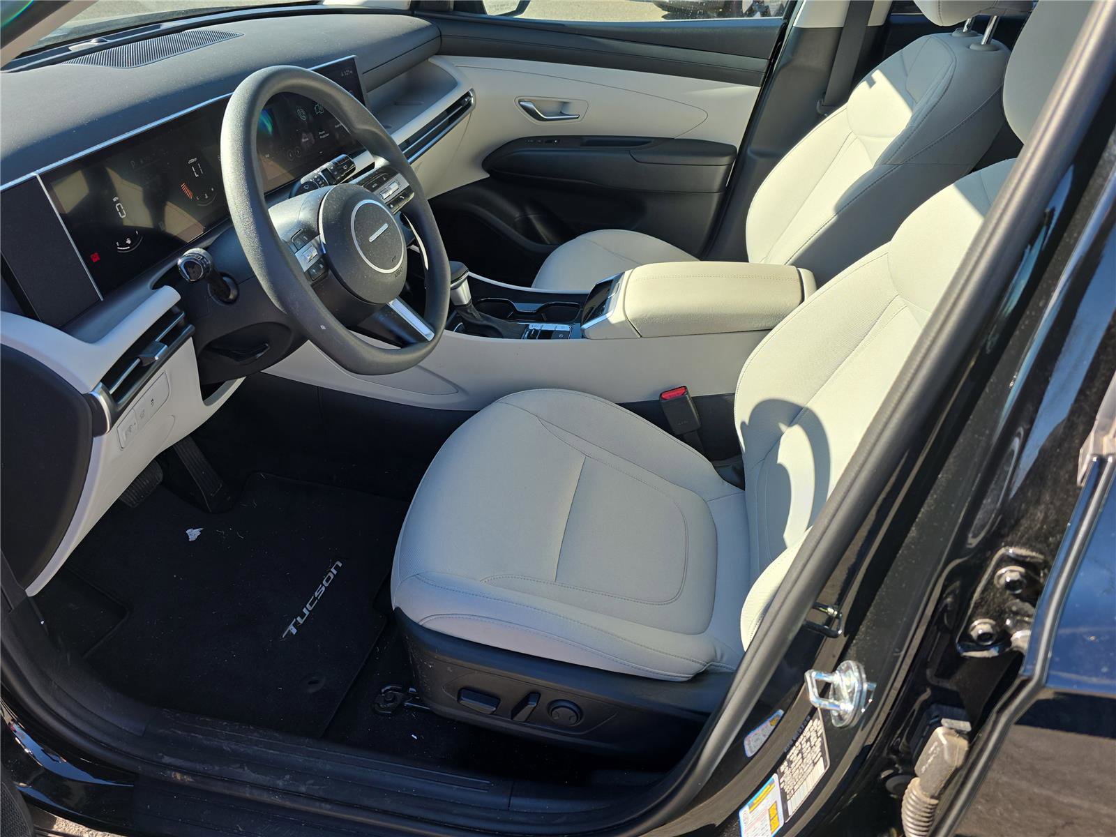 Certified 2025 Hyundai Tucson SEL image 13