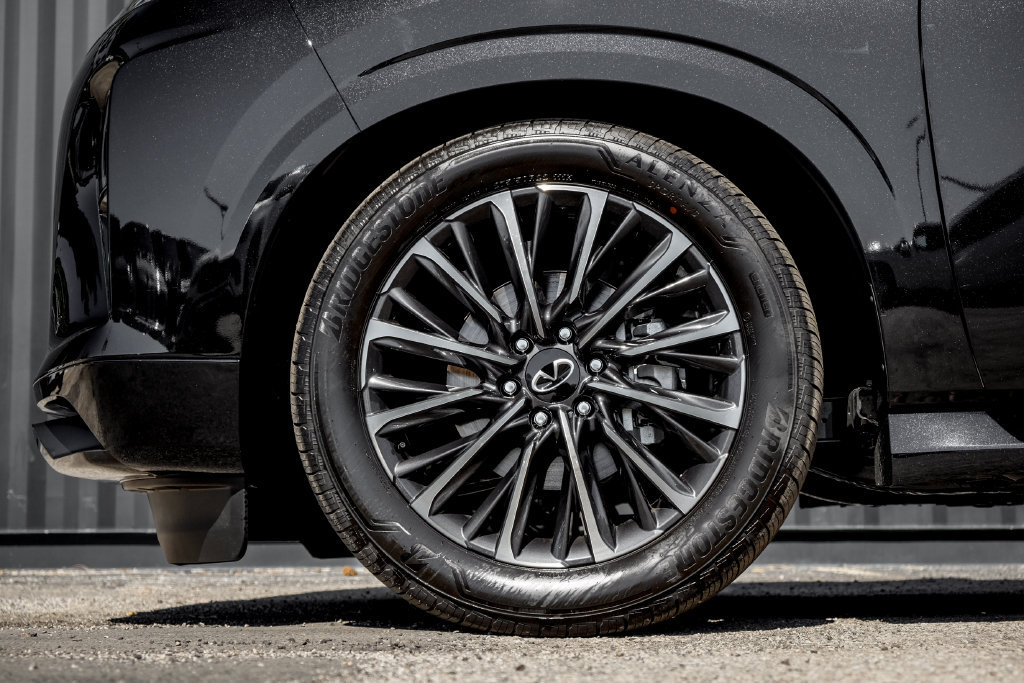 Certified 2026 INFINITI QX80 Autograph AWD/4WD image 4