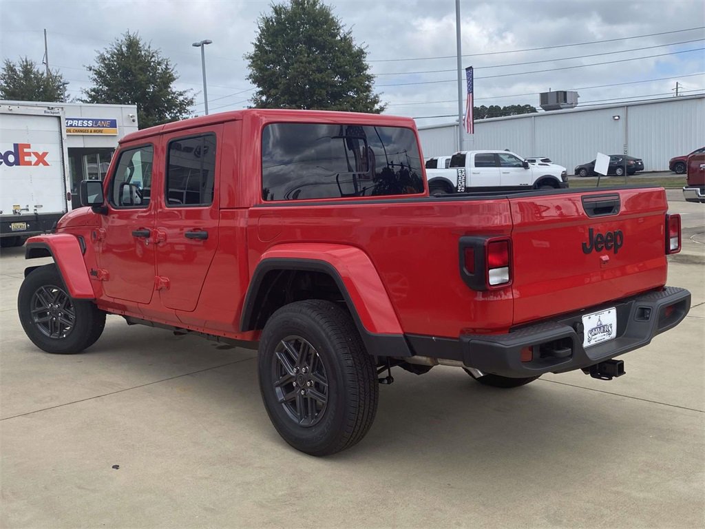 New 2025 Jeep Gladiator Sport image 30