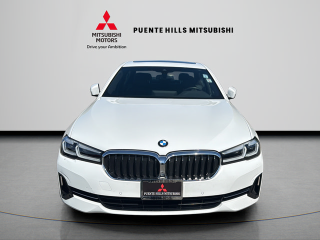 Used 2022 BMW 530i w/ Convenience Package RWD image 2
