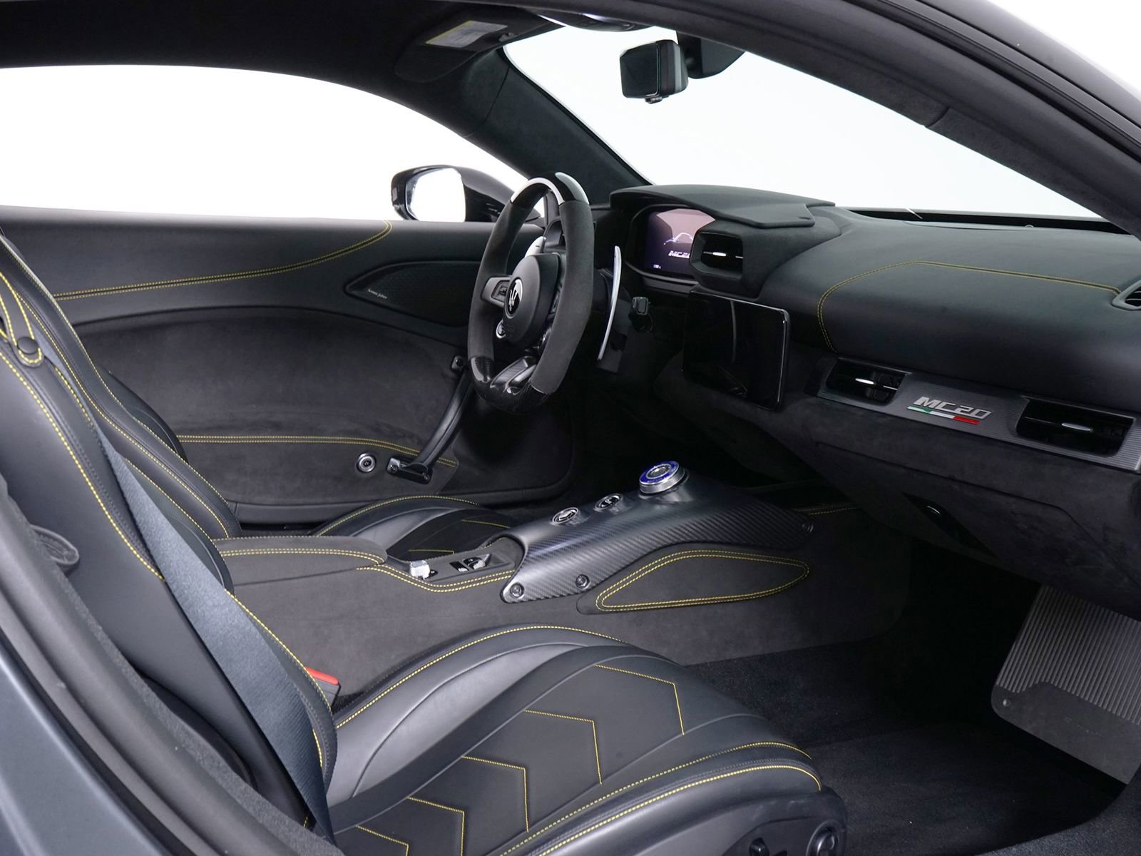 Used 2022 Maserati MC20 Coupe image 27