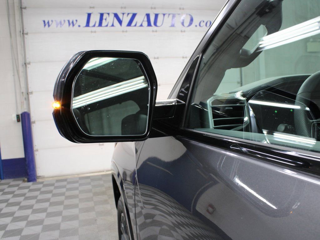 Used 2025 Toyota Sequoia Platinum image 70