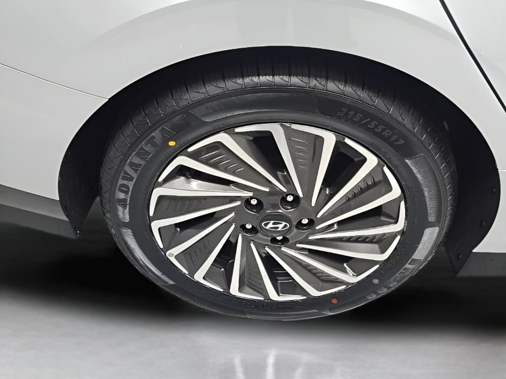 Certified 2024 Hyundai Sonata Limited FWD image 42