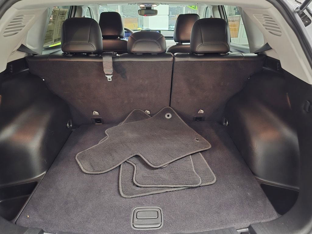 Certified 2022 Jeep Compass Latitude image 36