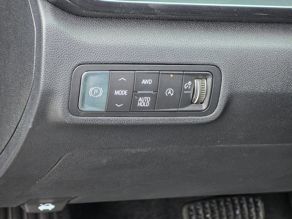 New 2026 GMC Terrain AT4 w/ Technology Package II AWD/4WD image 33