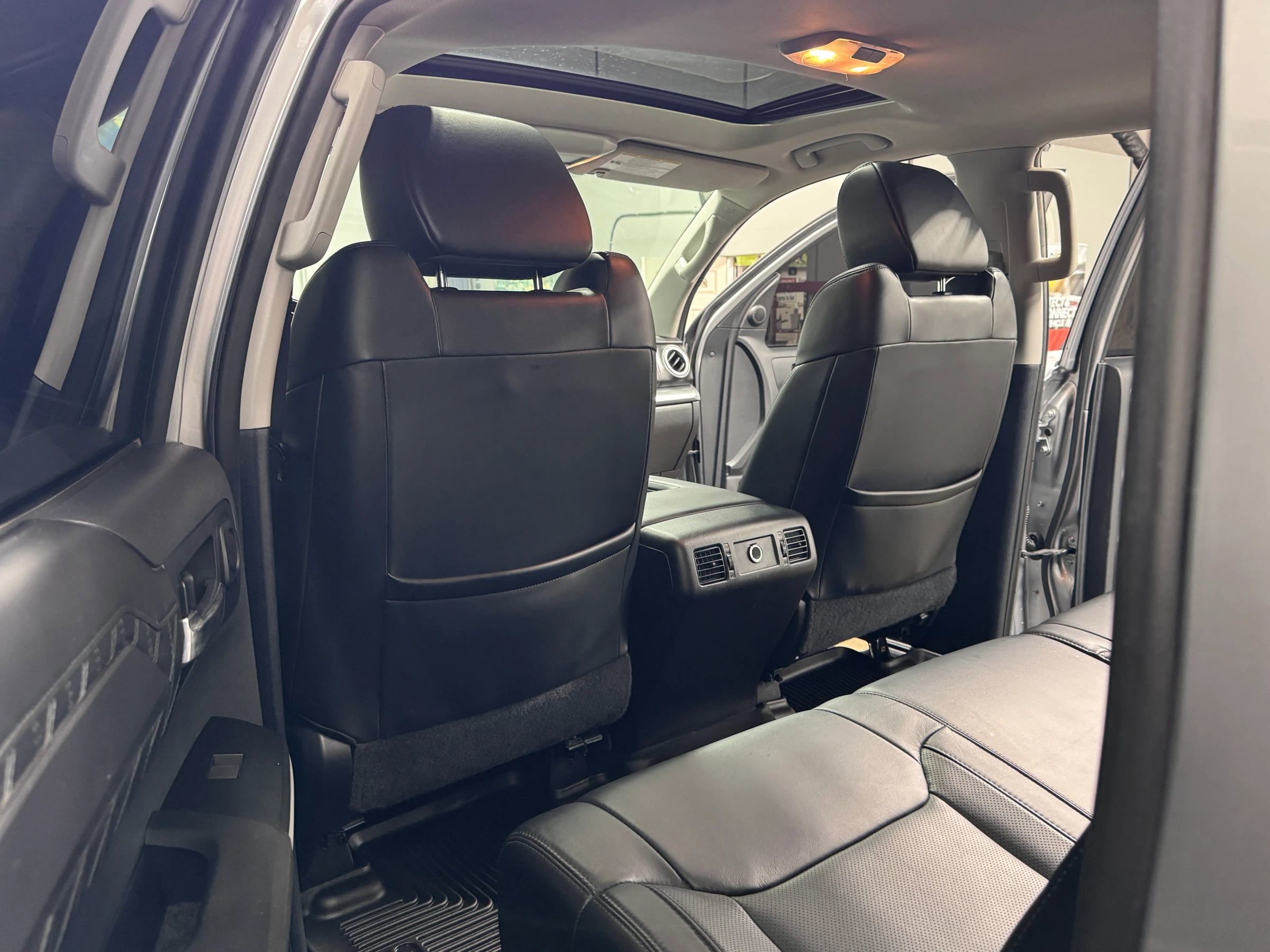 Used 2014 Toyota Tundra Platinum image 18