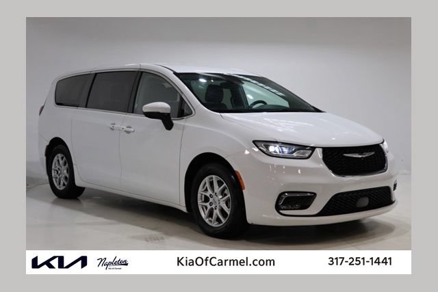 Used 2023 Chrysler Pacifica Touring-L