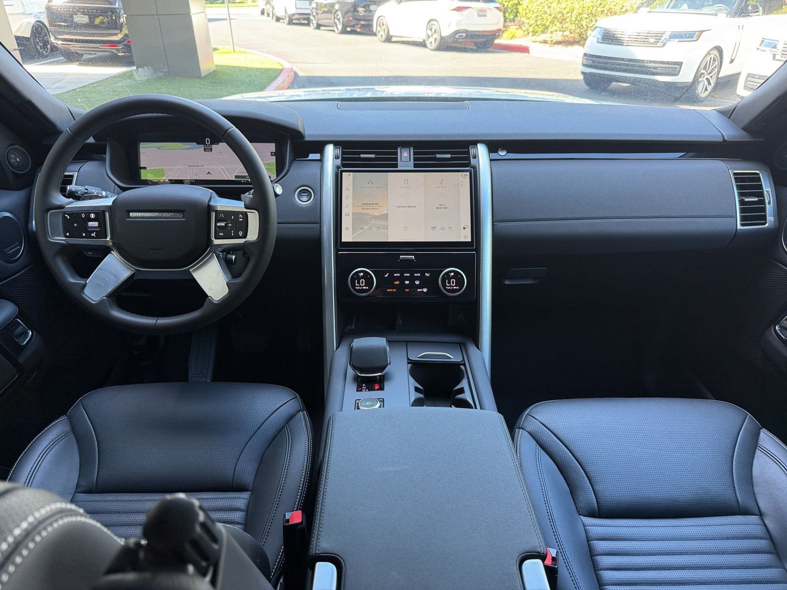 Certified 2025 Land Rover Discovery S AWD/4WD image 16