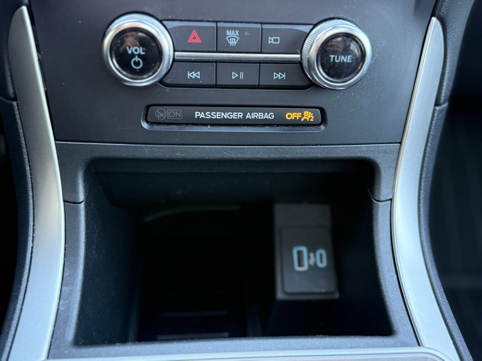 Used 2024 Ford Edge SEL w/ Convenience Package image 33