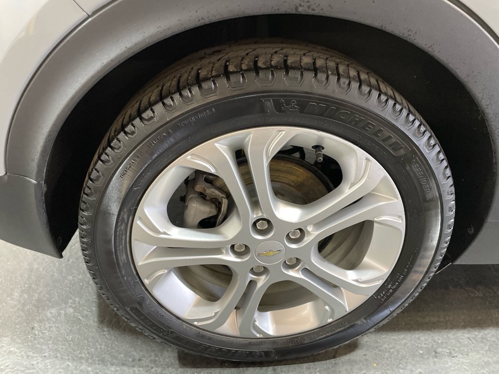Used 2020 Chevrolet Bolt LT FWD image 17