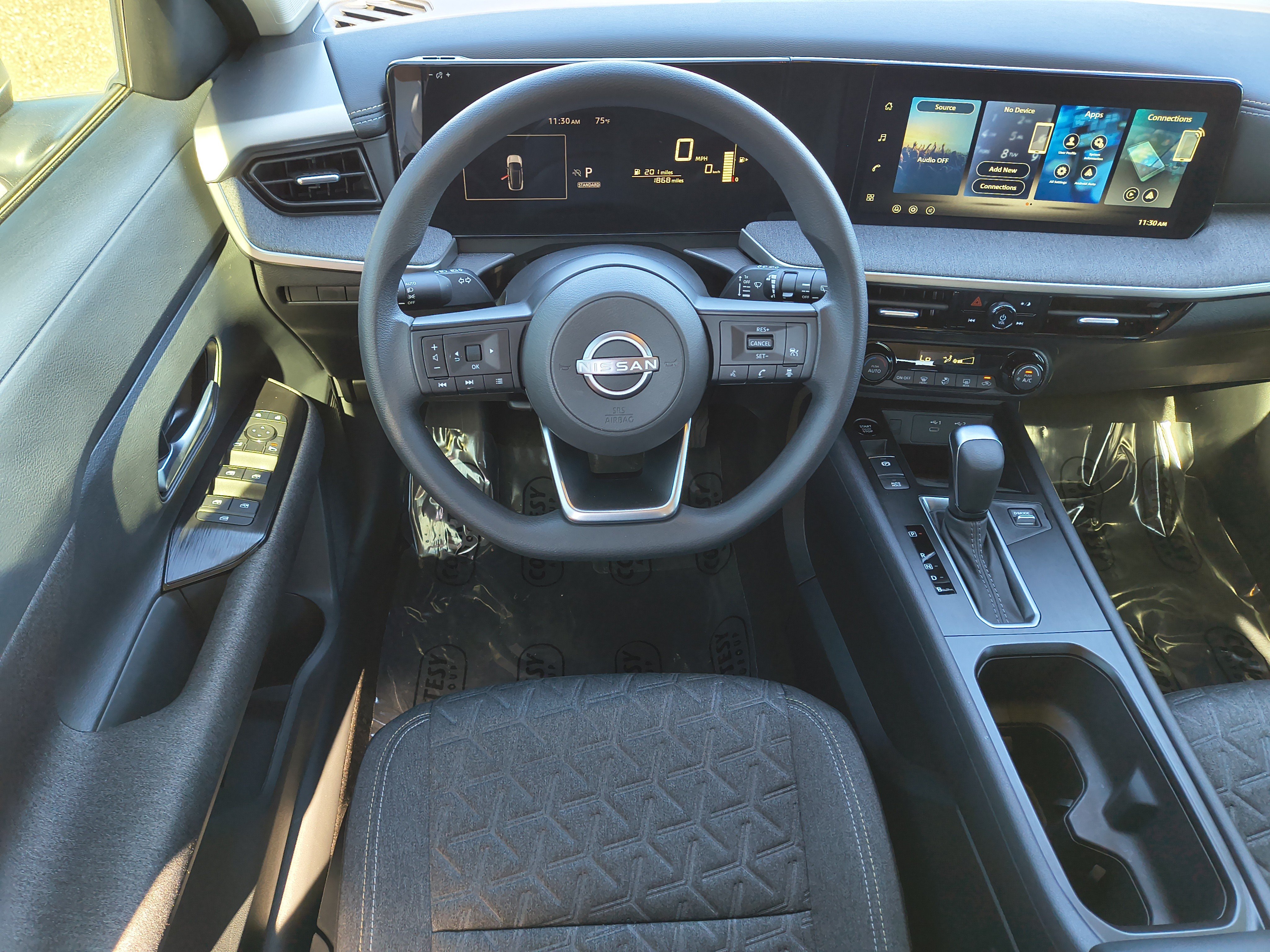 Used 2026 Nissan Kicks SV FWD image 15