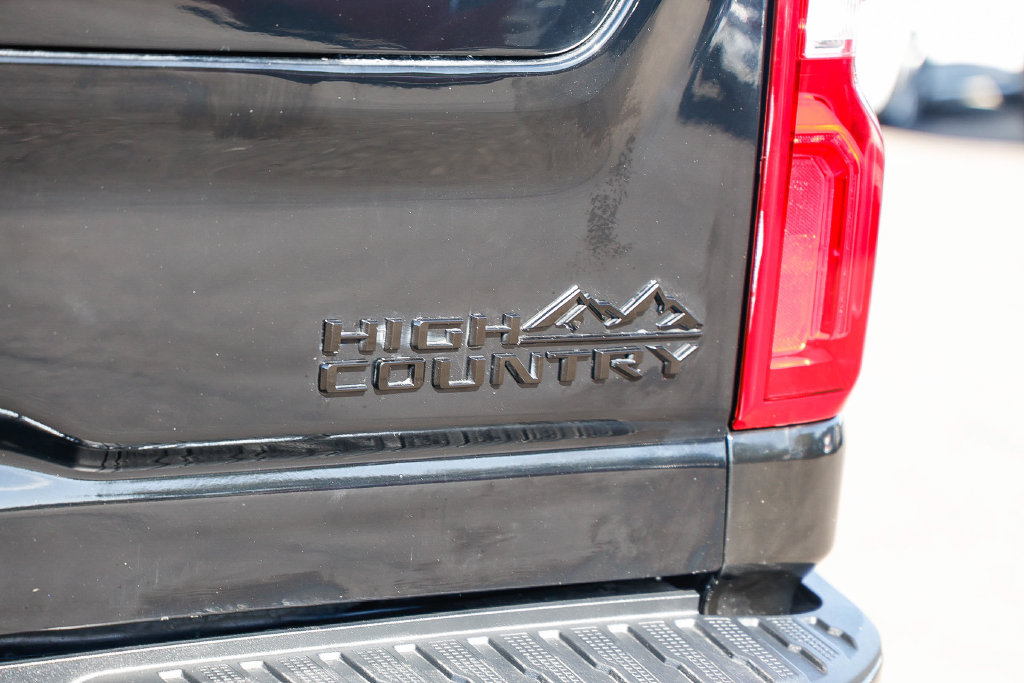 Used 2024 Chevrolet Silverado 3500 High Country w/ Technology Package AWD/4WD image 20