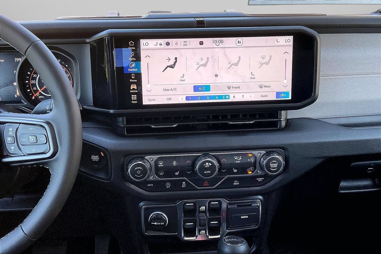 New 2026 Jeep Gladiator Sport AWD/4WD image 11
