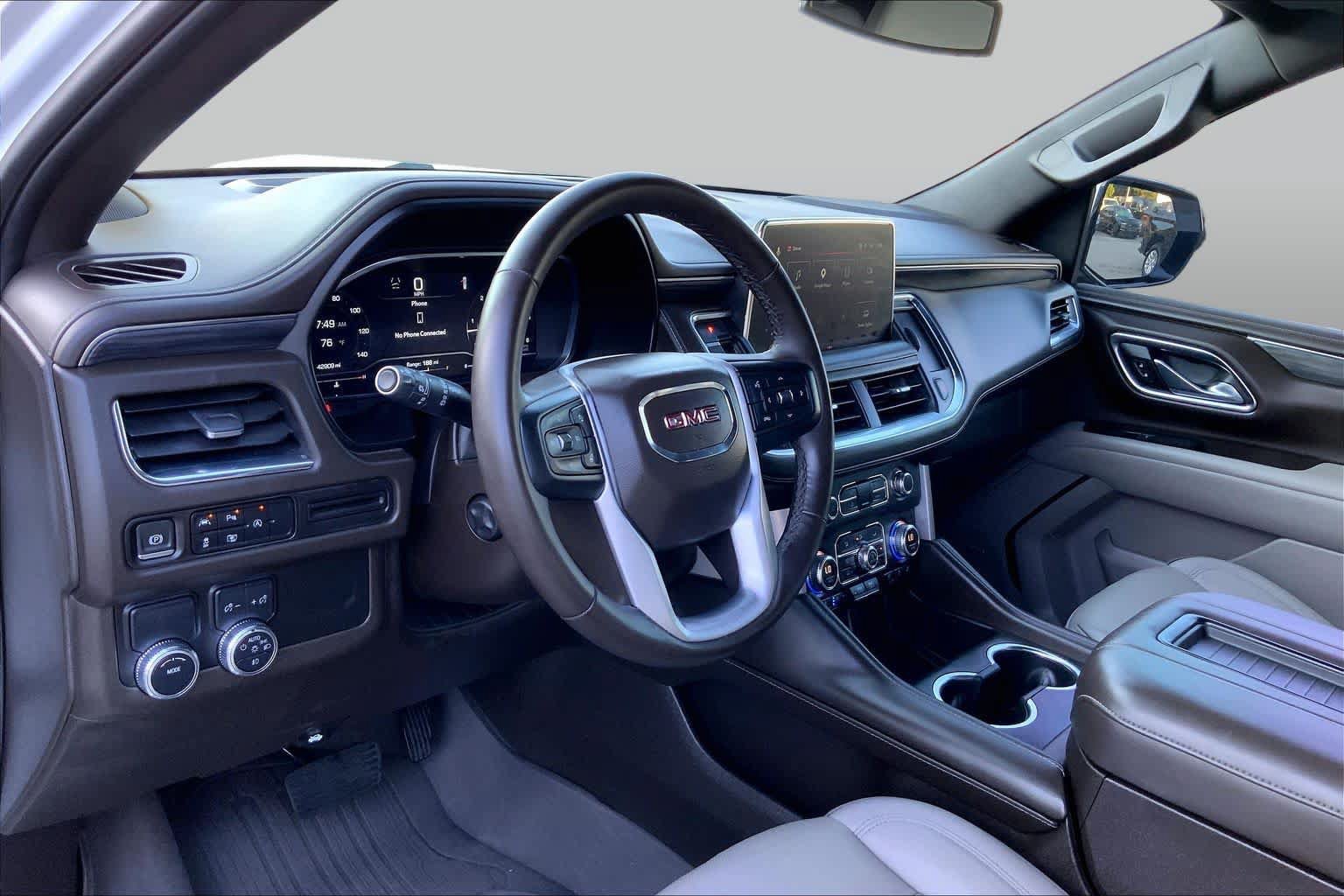 Used 2023 GMC Yukon SLT w/ SLT Premium Package RWD image 15