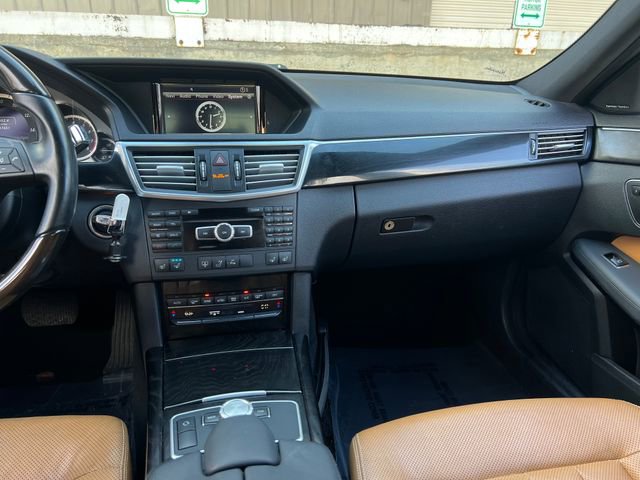 Used 2013 Mercedes-Benz E 350 4MATIC Sedan image 15