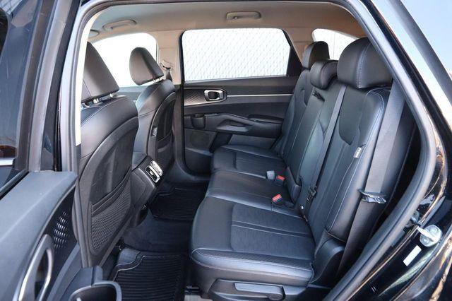 Used 2024 Kia Sorento S image 9