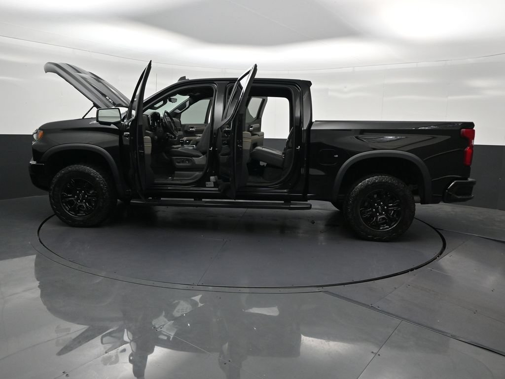Used 2023 Chevrolet Silverado 1500 ZR2 w/ Technology Package AWD/4WD image 38
