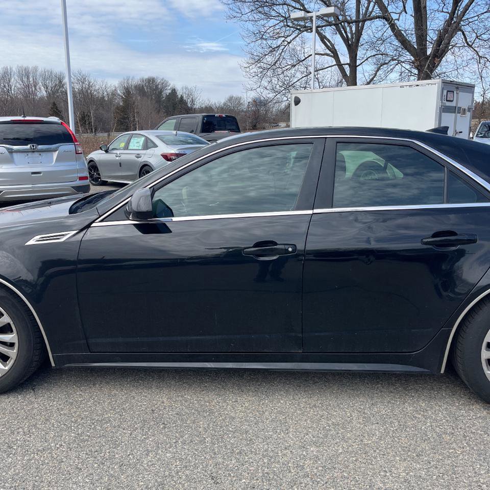 Used 2010 Cadillac CTS Premium image 8
