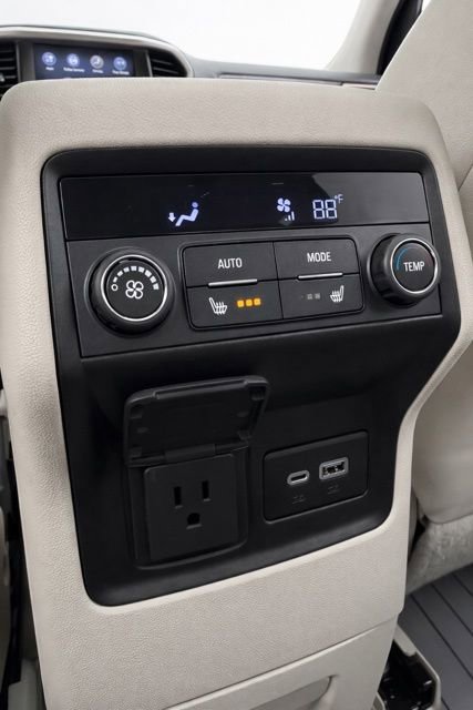 Used 2021 GMC Acadia Denali w/ Denali Ultimate Package image 31