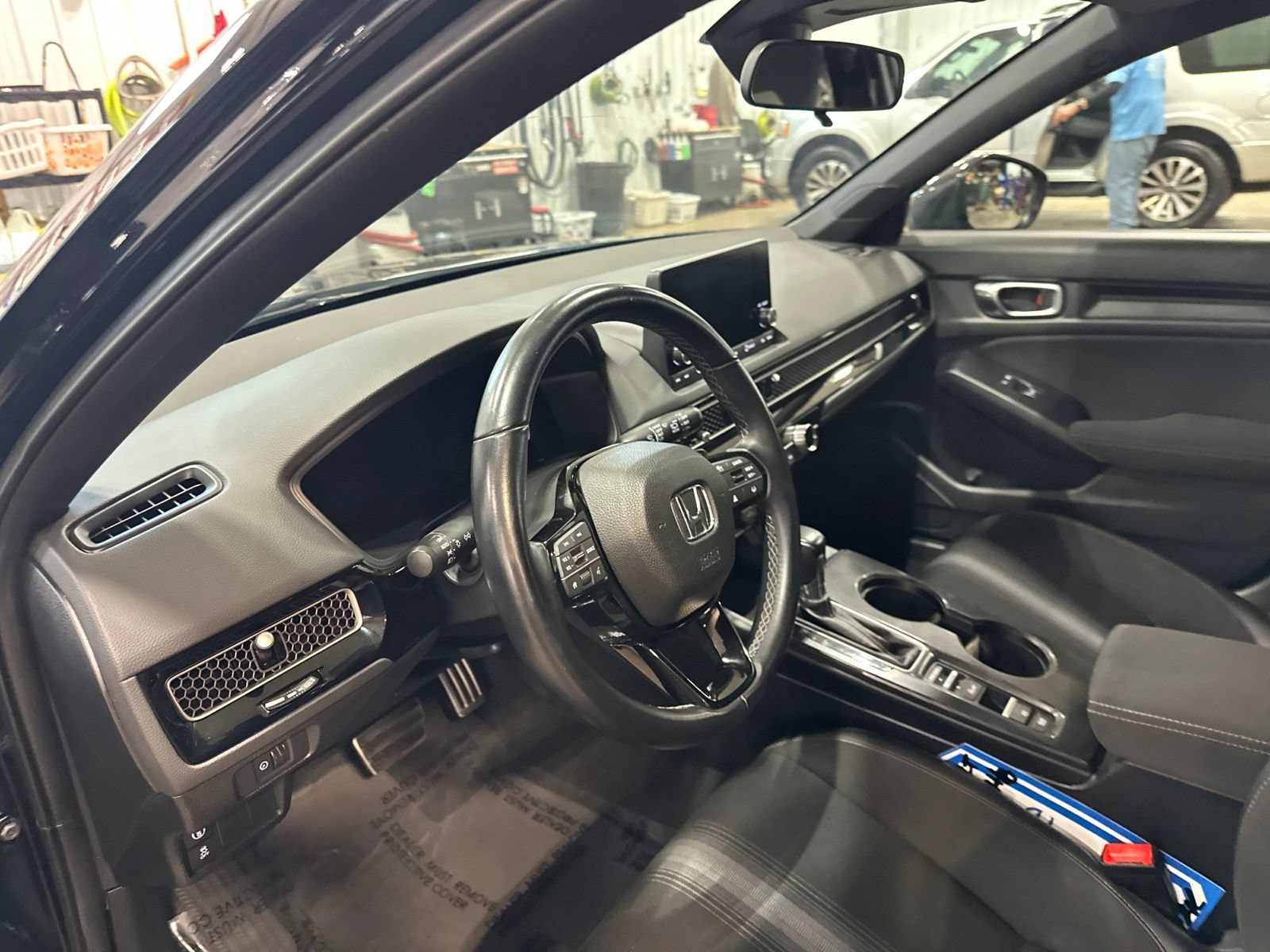Used 2023 Honda Civic Sport image 13