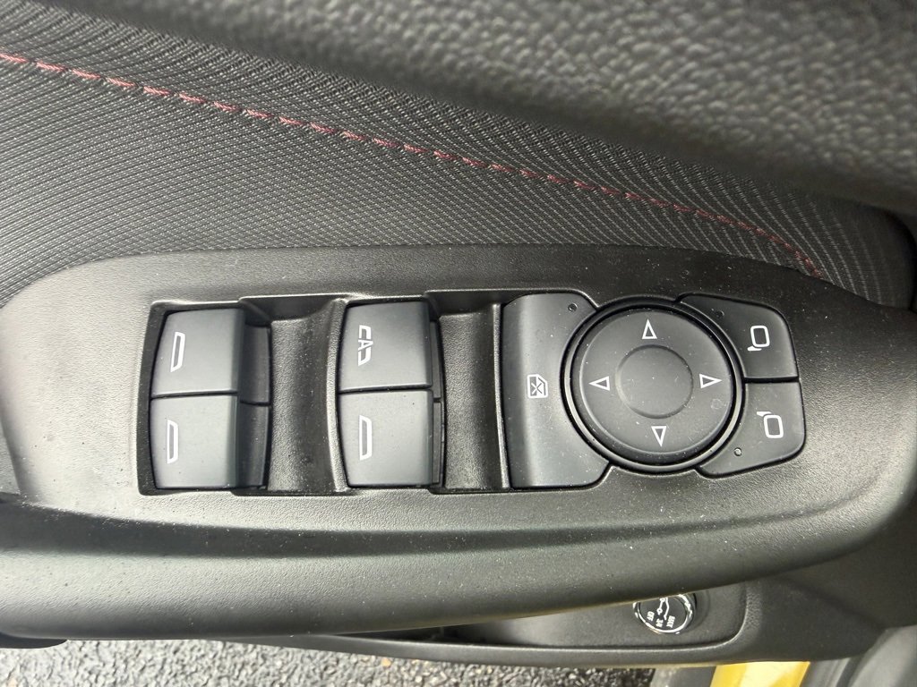 Used 2023 Chevrolet TrailBlazer RS w/ Sun and Liftgate Package image 21