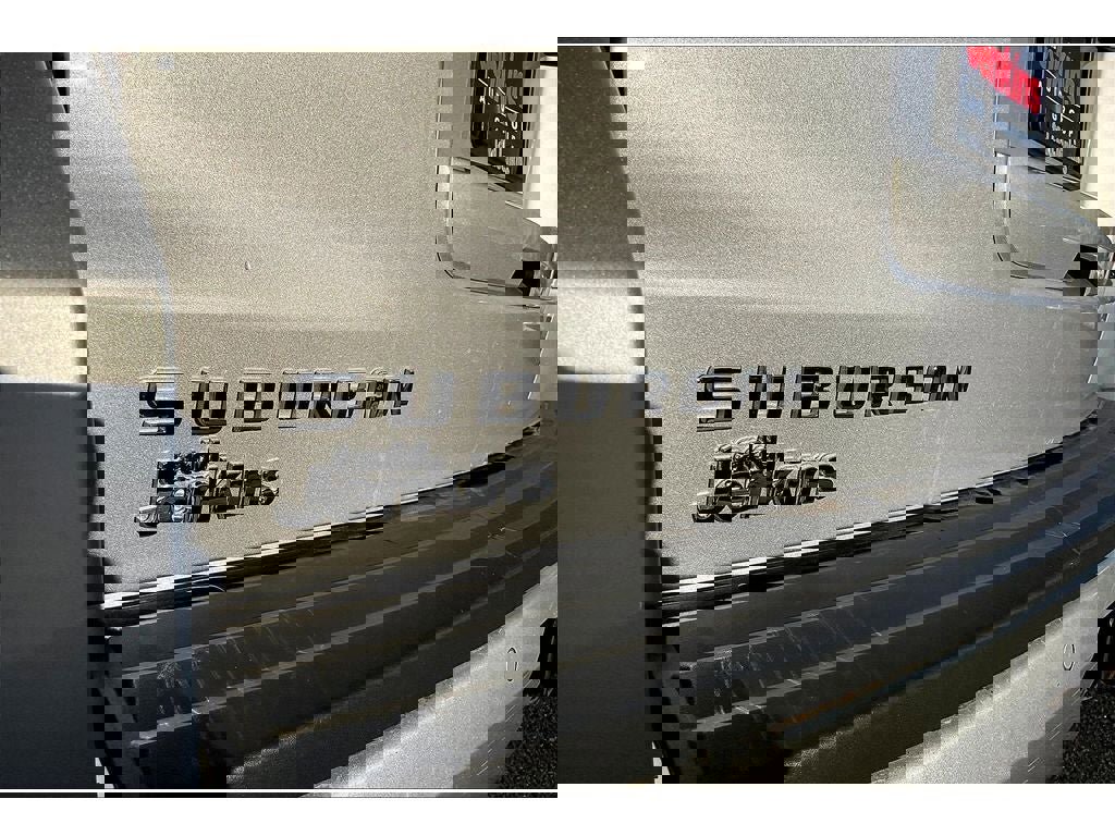 Used 2018 Chevrolet Suburban LT image 34