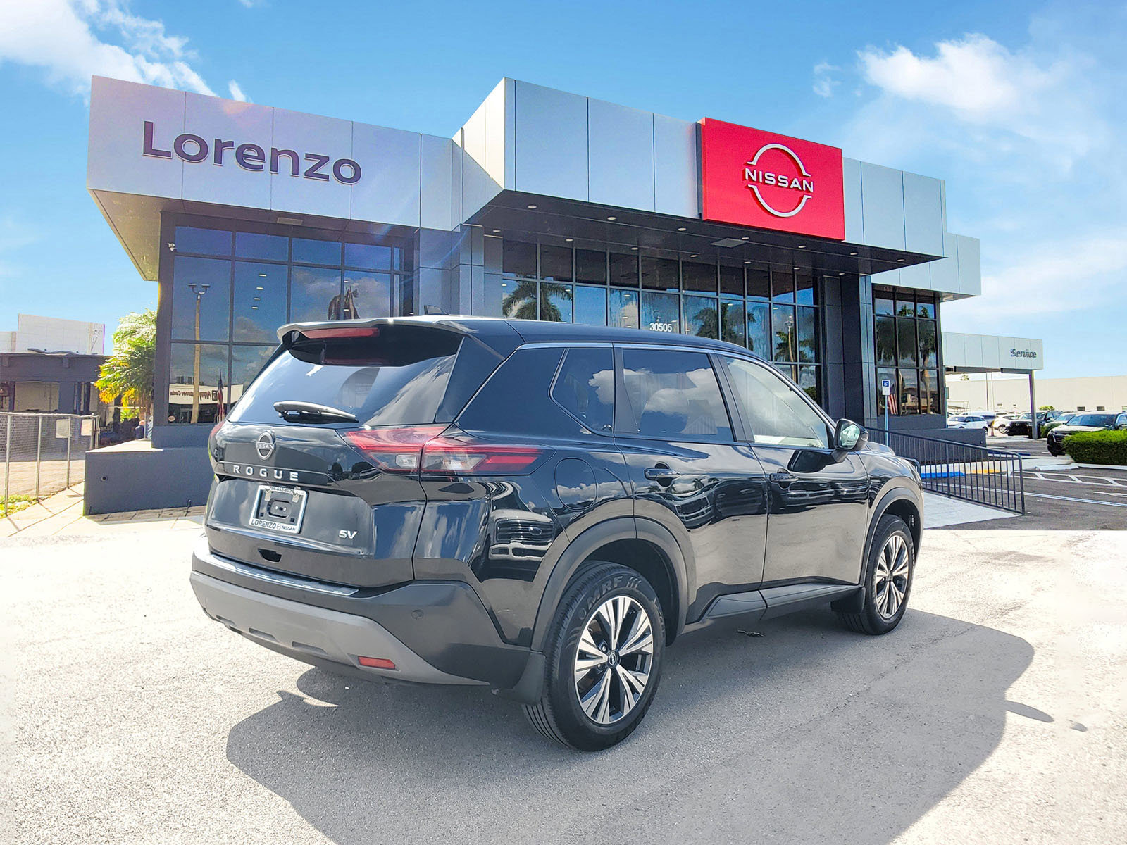 Used 2022 Nissan Rogue SV image 4