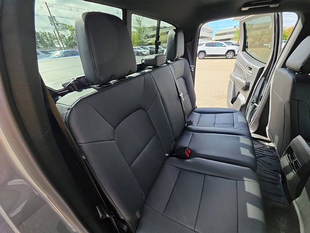 Used 2024 Chevrolet Colorado W/T w/ Safety Package RWD image 23