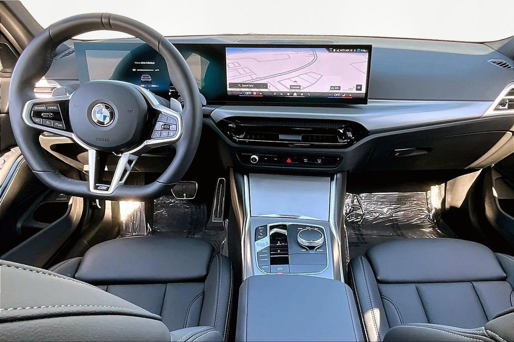 Used 2026 BMW 330i Sedan w/ M Sport Package image 7