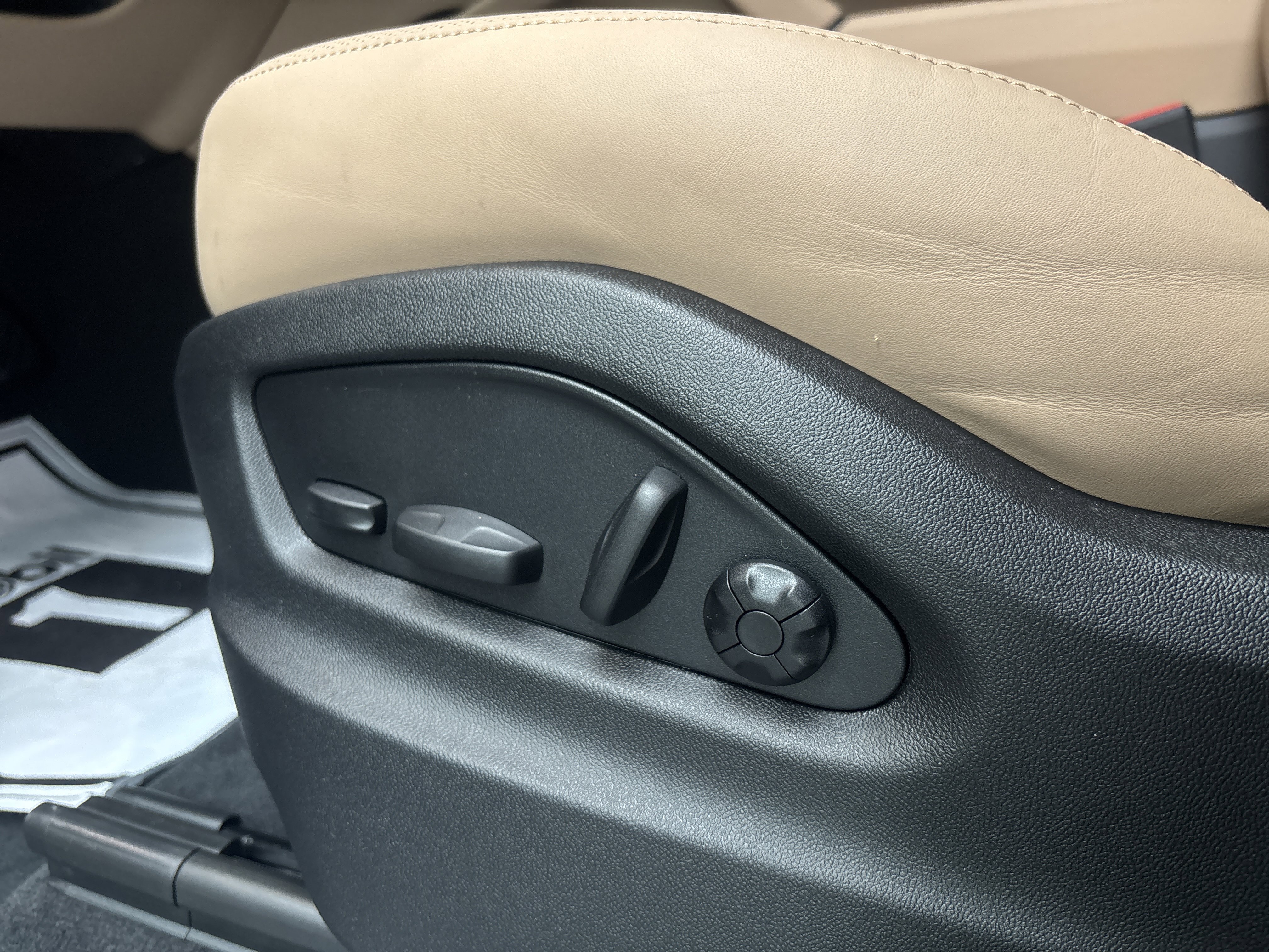 New 2026 Porsche Cayenne AWD/4WD image 30