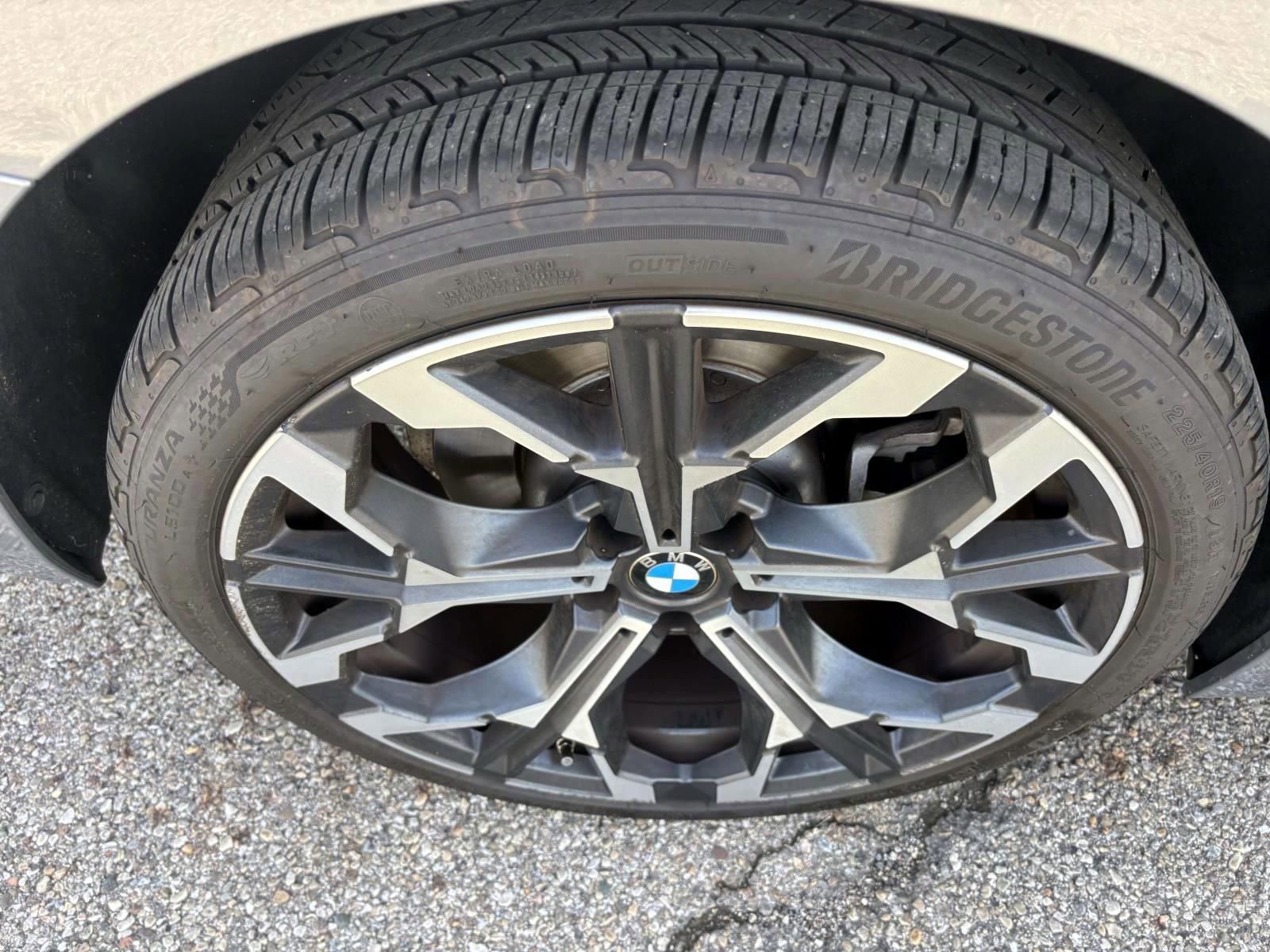 Used 2025 BMW 330i xDrive Sedan AWD/4WD image 10