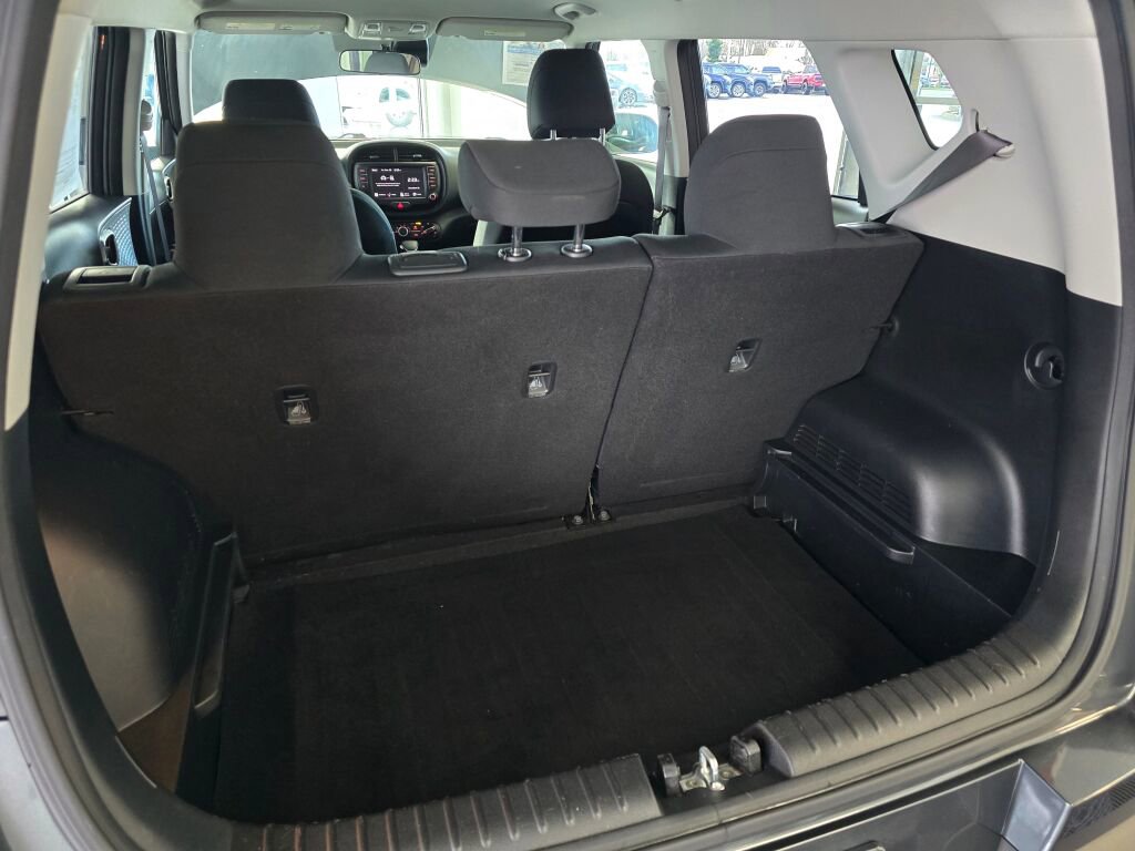 Used 2022 Kia Soul LX w/ Technology Package image 15